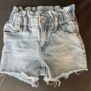 Gap - Toddler Girl Cut-Off Jean Shorts - Excellent Condition - Super Cute!